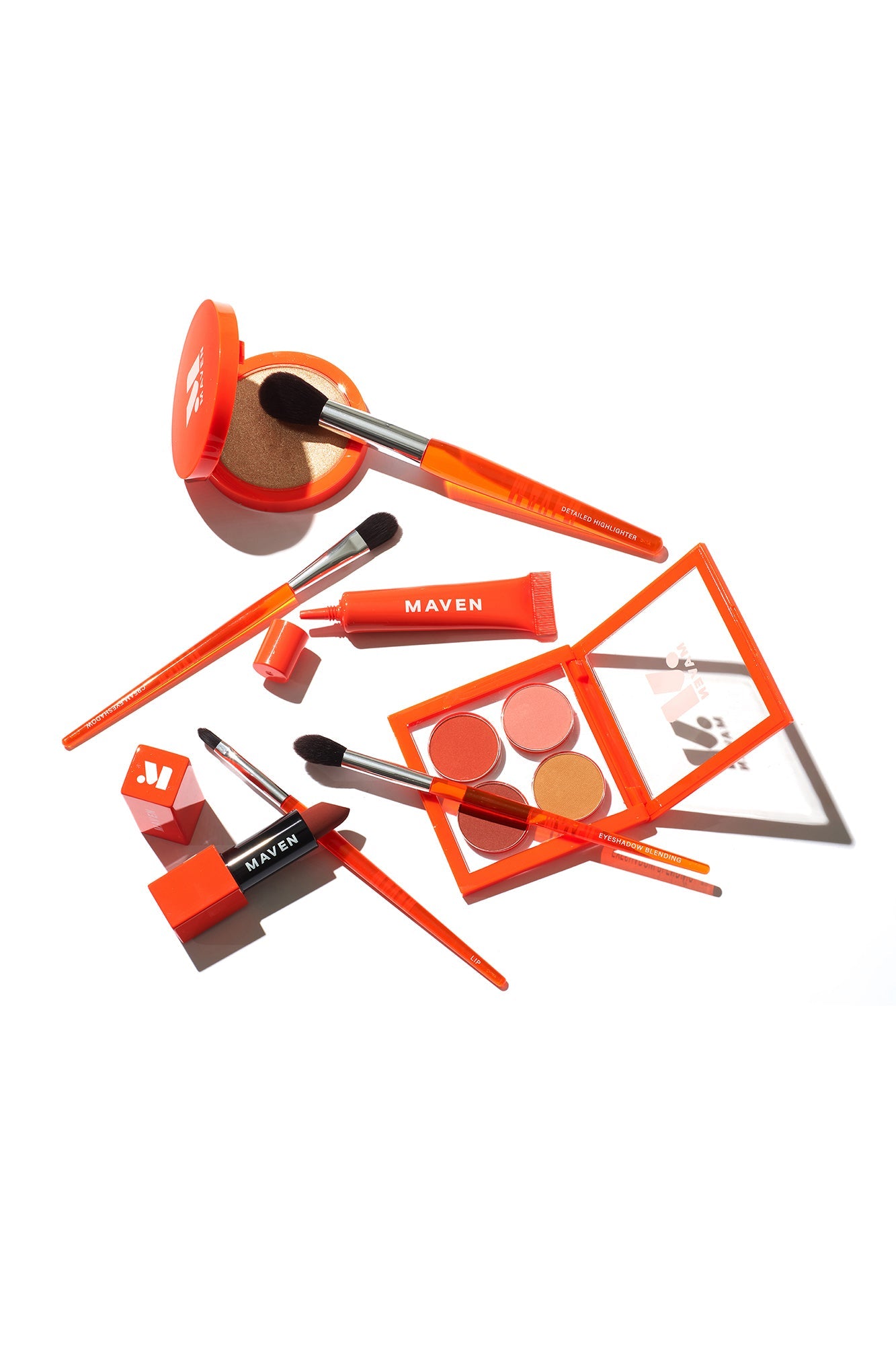 https://cdn.shopify.com/s/files/1/0293/9277/products/09-02-2_Beauty_Brush_and_Product_Group_RG_f1268ca6-bd71-453a-a170-6d877b4db6d1.jpg?v=1606188379