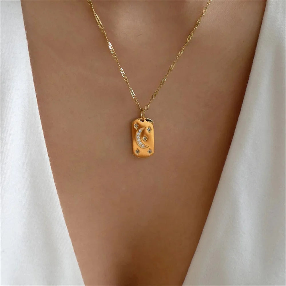 Multilevel Gold Crystal Heart-shaped Necklace