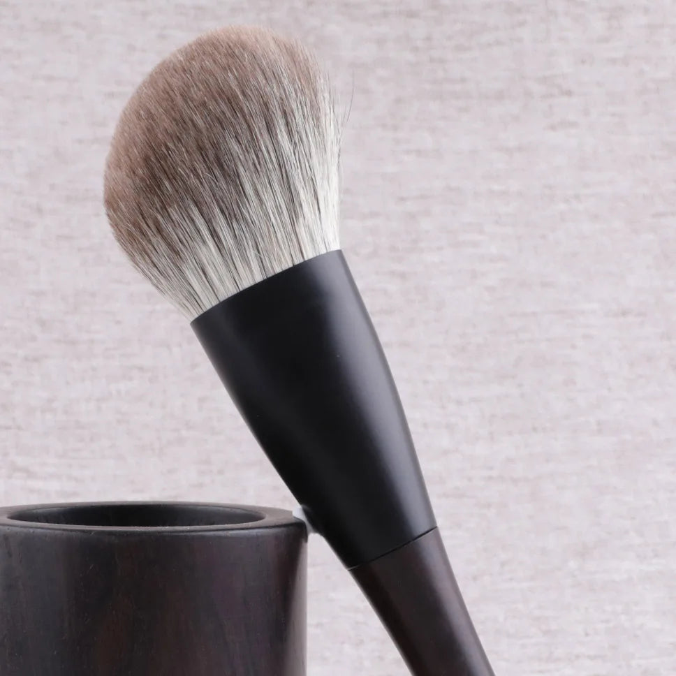 Angled Contour Sculpting Brush