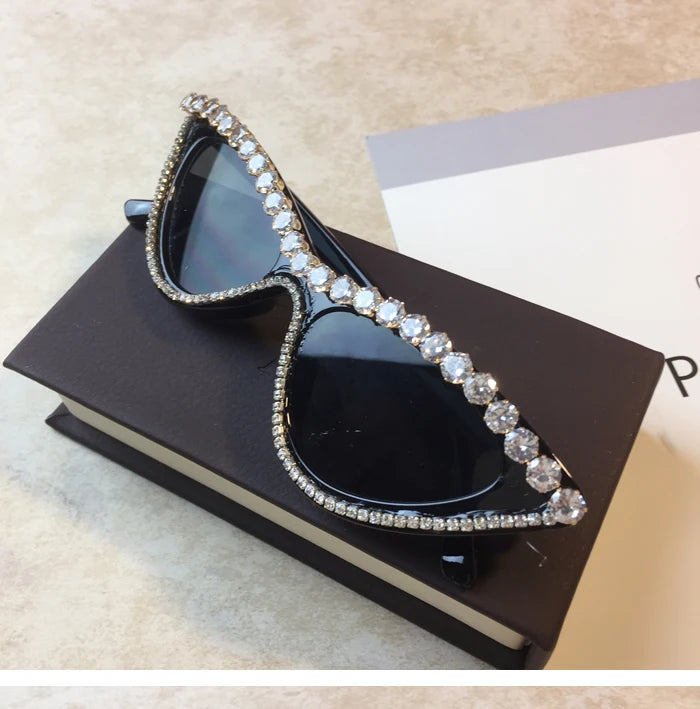 Vintage Luxury Crystal Diamond Cat eye