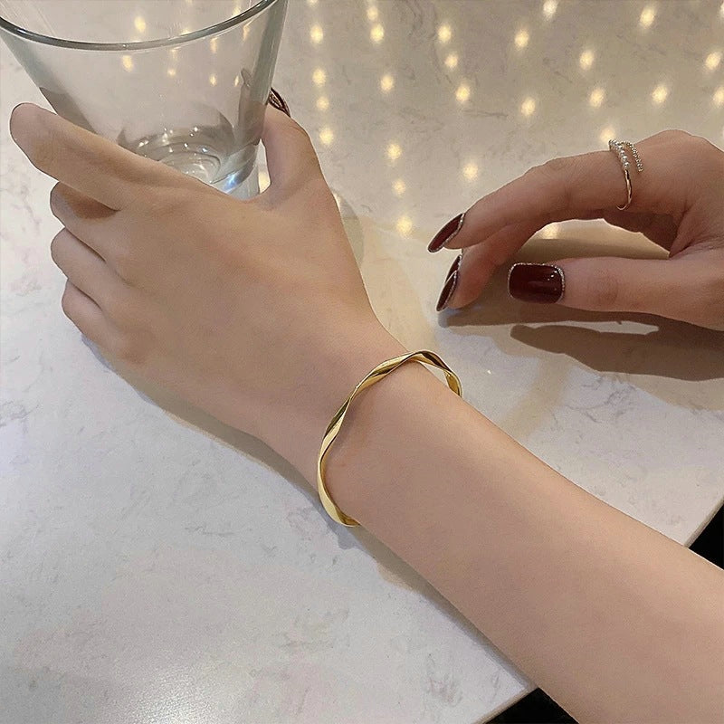 Classic Twisted Gold Bracelet
