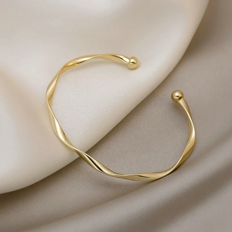 Classic Twisted Gold Bracelet