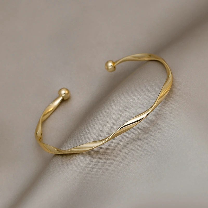 Classic Twisted Gold Bracelet