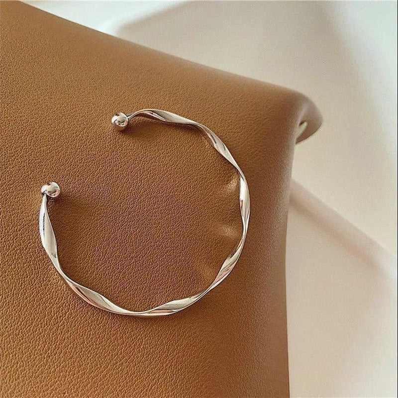 Classic Twisted Gold Bracelet