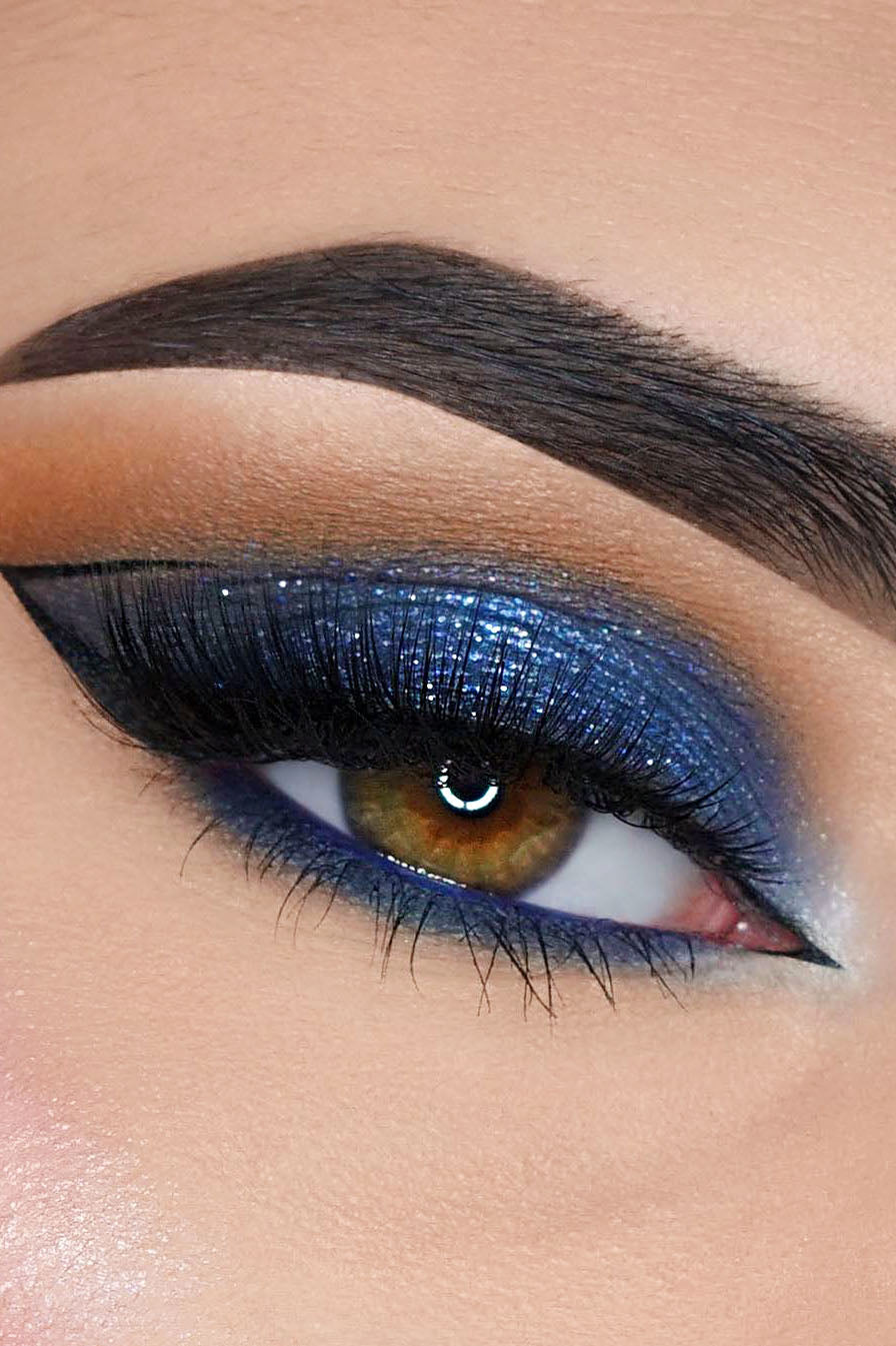 https://cdn.shopify.com/s/files/1/0293/9277/products/MavenAsteroidTearsLiquidGlitterEyeshadow-Interstellar_mer.jpg?v=1683329858