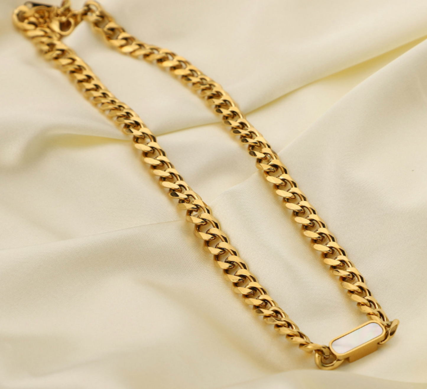 Pure White Gold Necklace