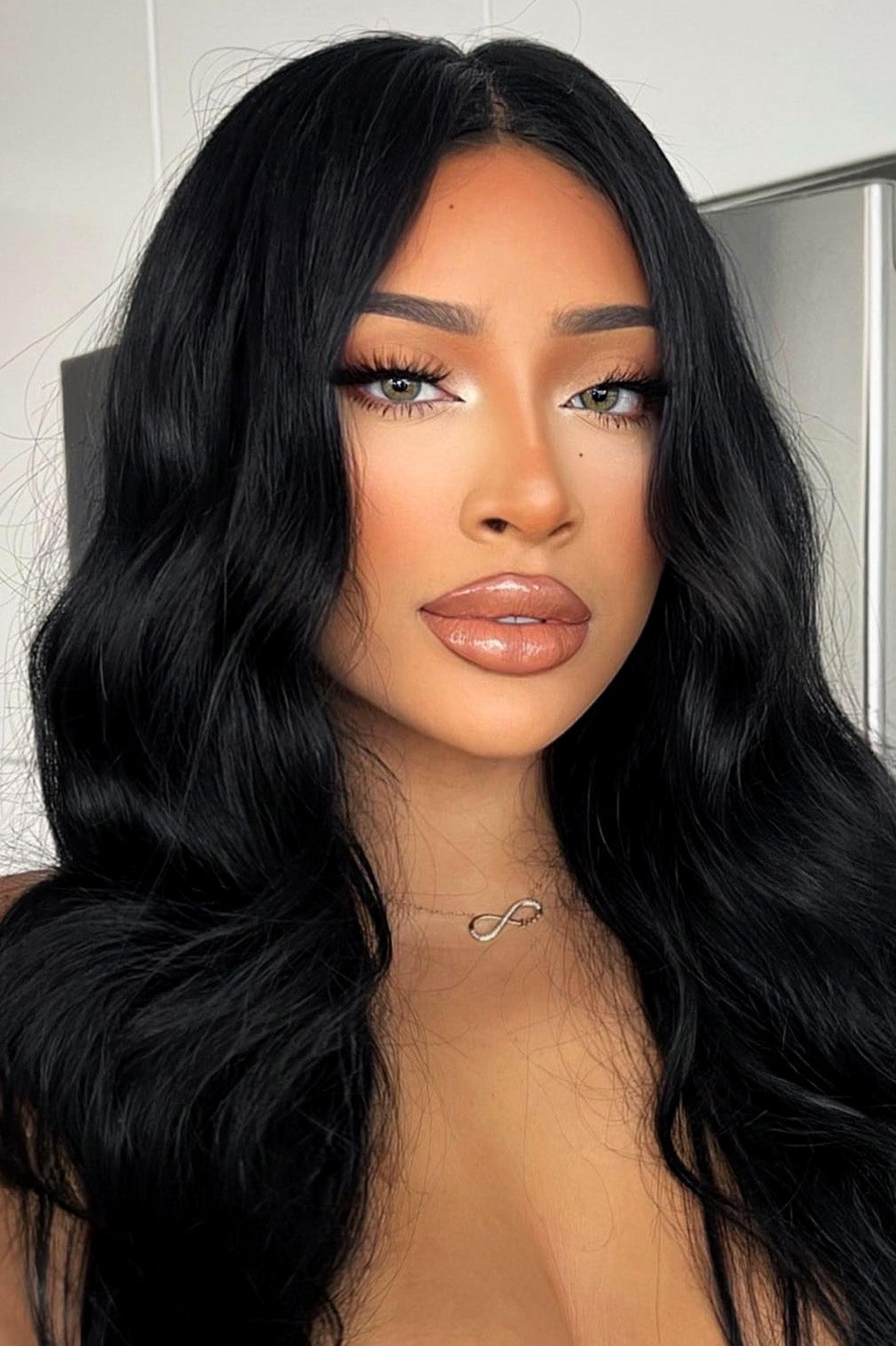 https://cdn.shopify.com/s/files/1/0293/9277/files/NOVABEAUTY2in1SnatchedLipLiner-PinkNude02.jpg?v=1685580991