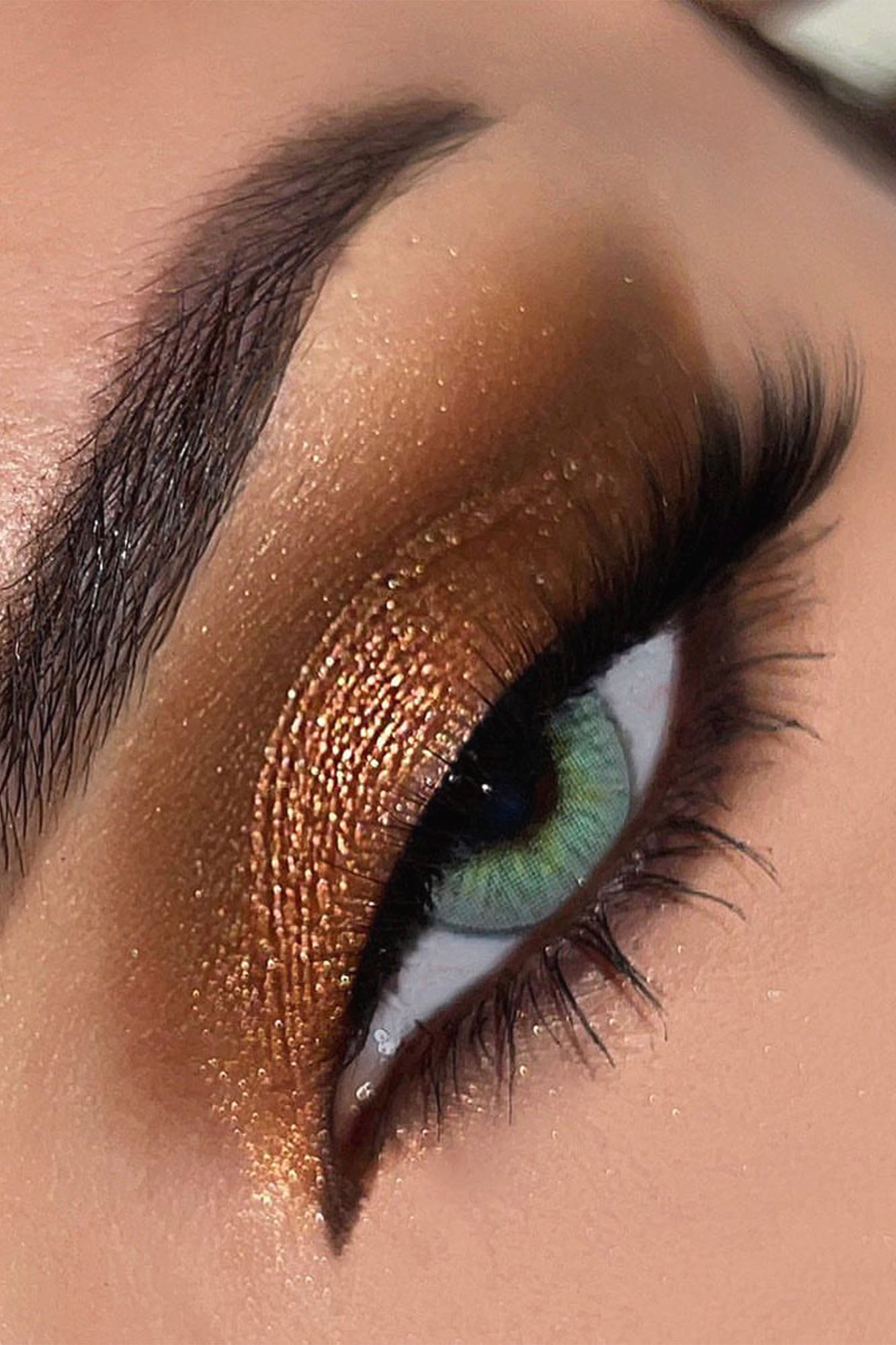 https://cdn.shopify.com/s/files/1/0293/9277/products/NOVABEAUTYThrowingShadeEyeshadowPalette-Bronze_mer_2.jpg?v=1691713719