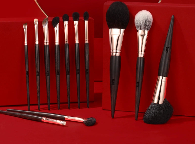 Ebony Rose 12 Makeup Brushes Suit Animal Fur Lady Texture