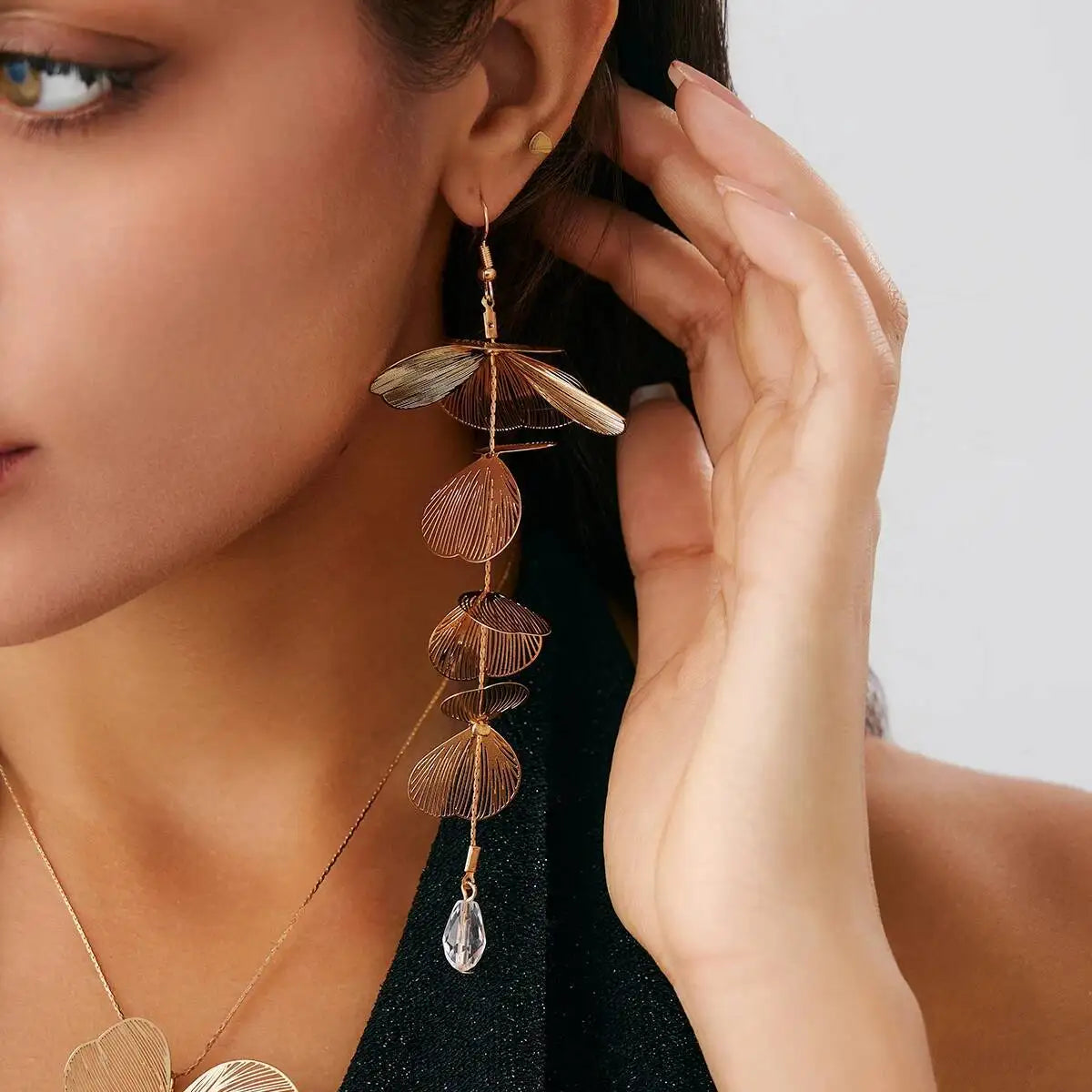 Petal Flower Pendant Necklace & Piercing Drop Earrings