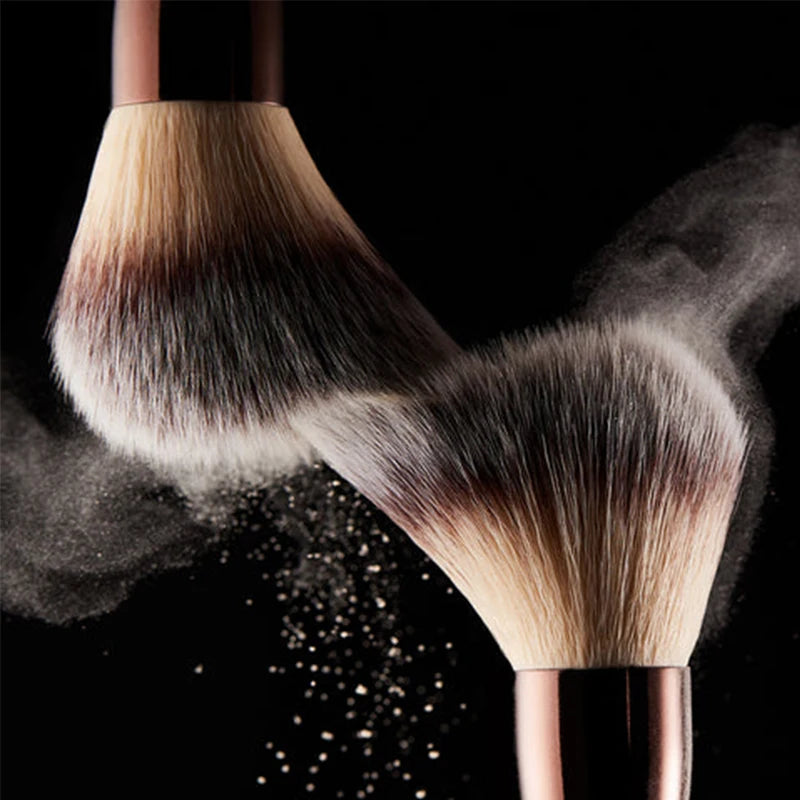 Vegan brush travel brush set includes 7 brushes for the eye and face with a bag gift box packaging