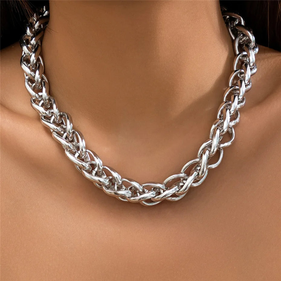 Goth Creative Big Chunky Twisted Lock Choker