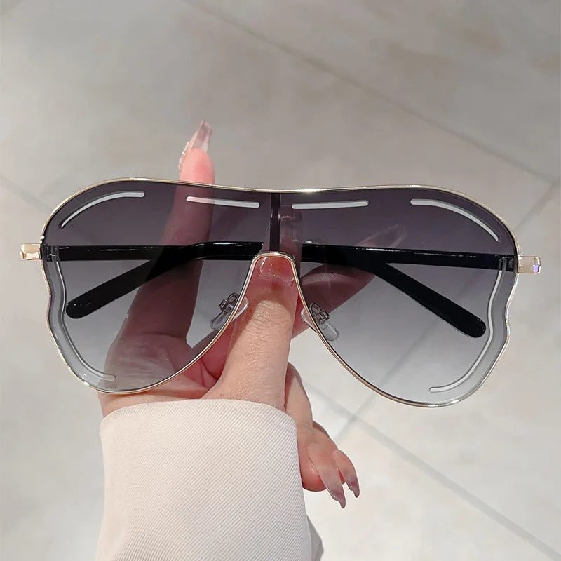 Luxury Oversized Shield One-Piece Punk Sunglasses - UV400