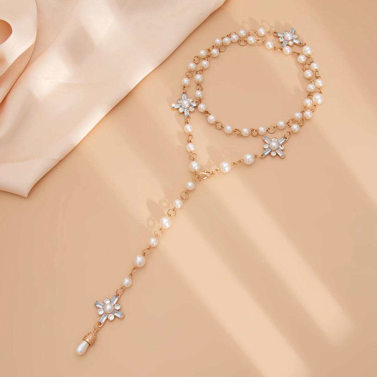 Classic Imitation Pearl Rhinestone Necklace