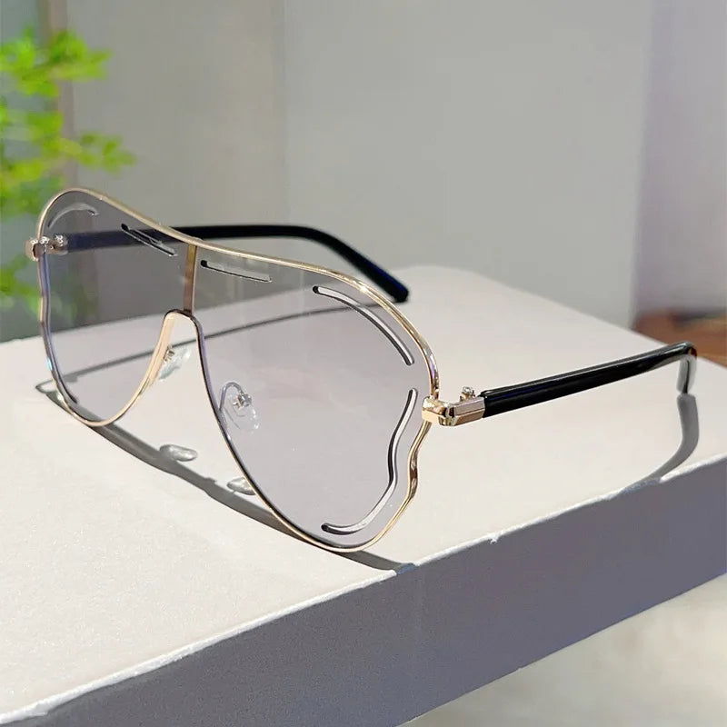 Luxury Oversized Shield One-Piece Punk Sunglasses - UV400