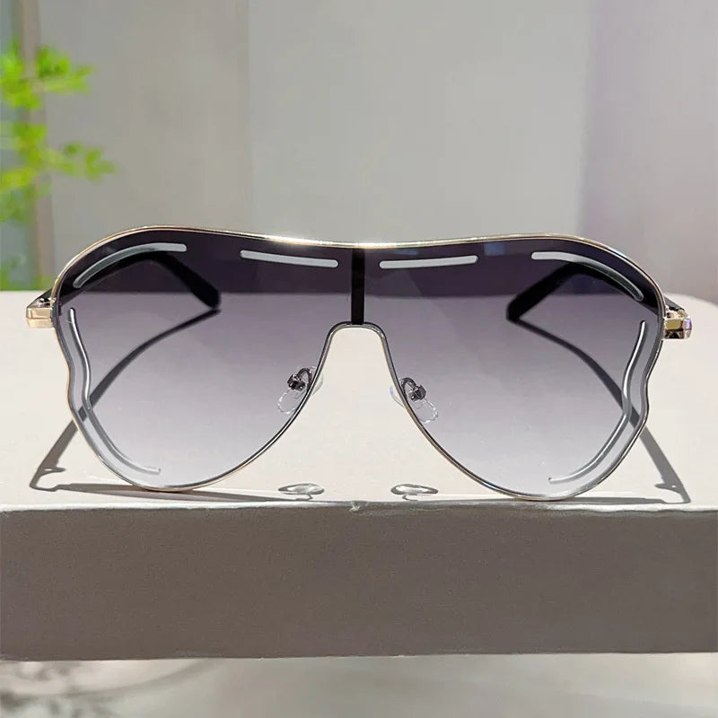 Luxury Oversized Shield One-Piece Punk Sunglasses - UV400