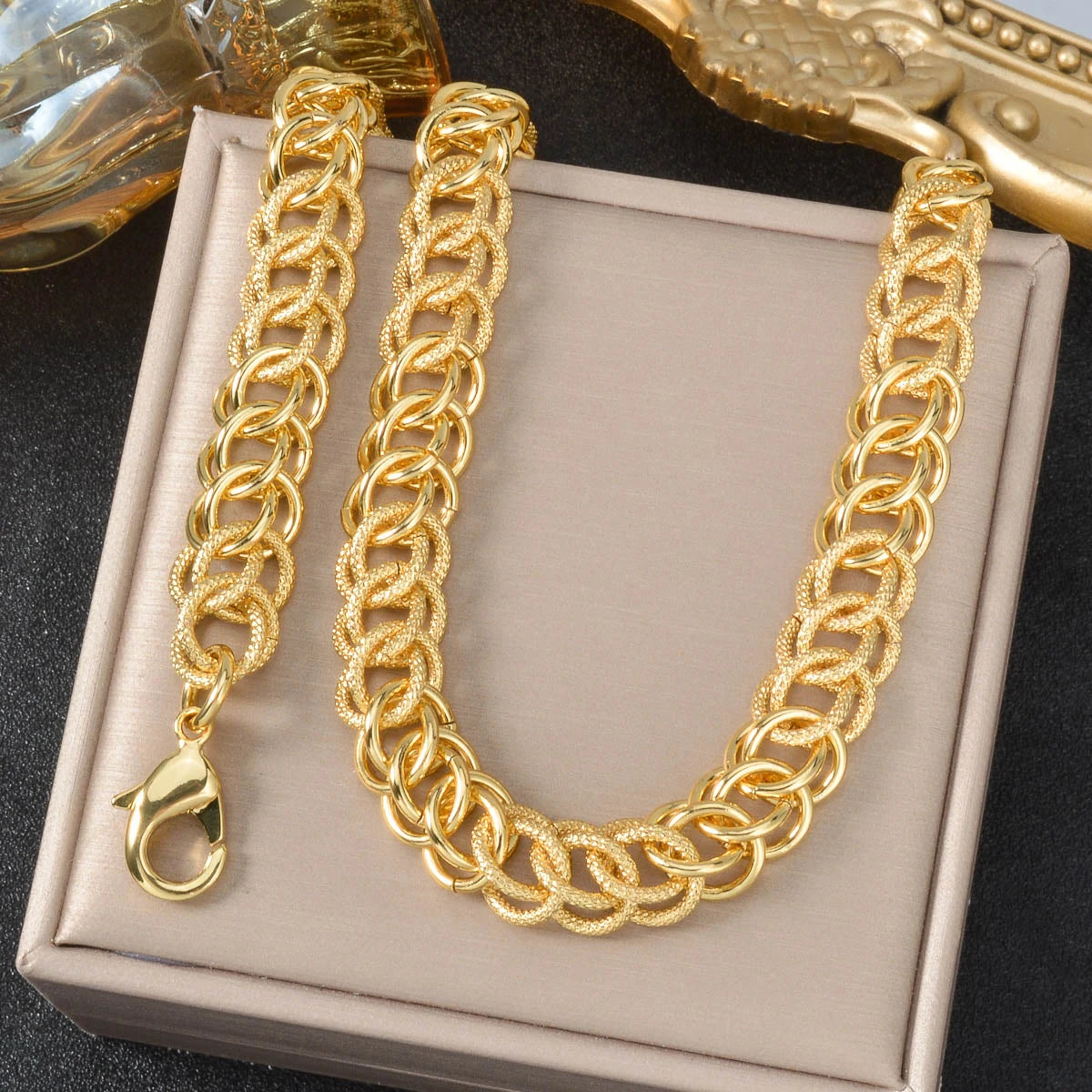 Light Luxury Necklace / Bracelet Jewelry Gift Set