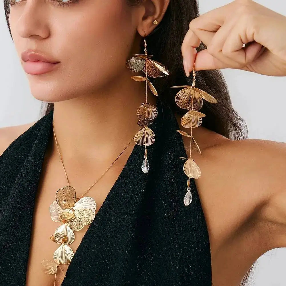 Petal Flower Pendant Necklace & Piercing Drop Earrings