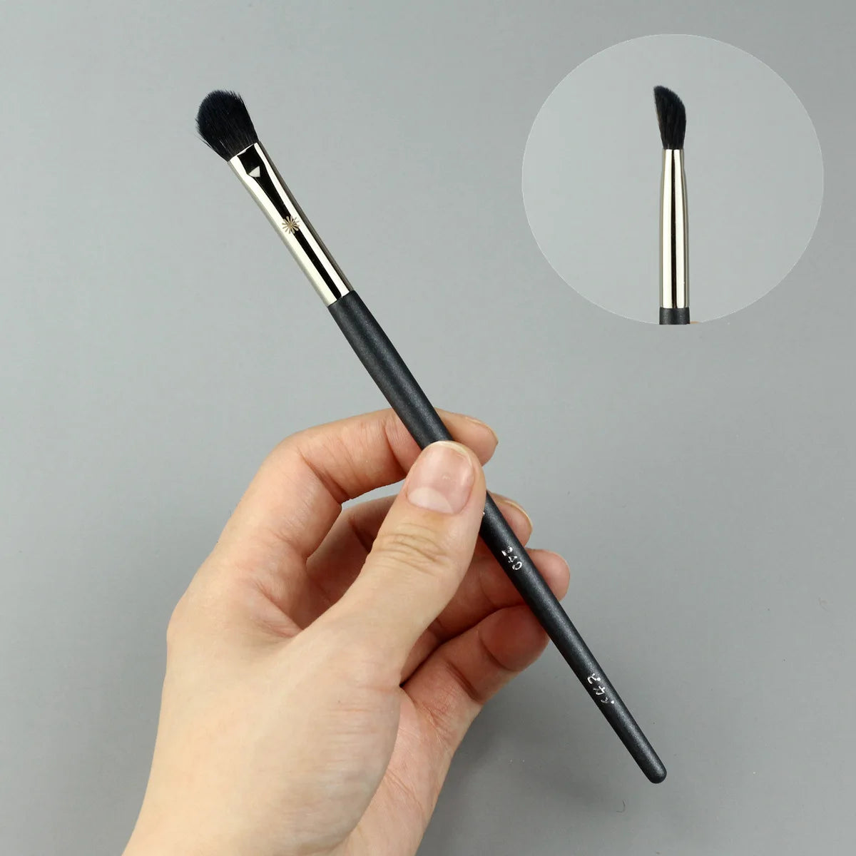 1pc Pro P series Makeup brushes Powder Foundation
