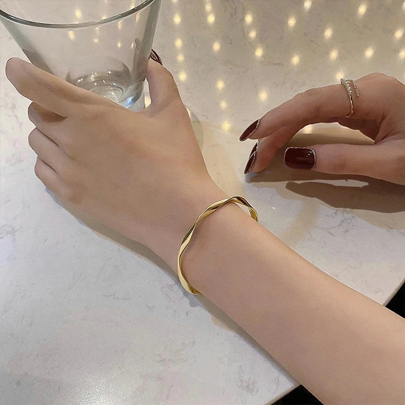 Classic Twisted Gold Bracelet