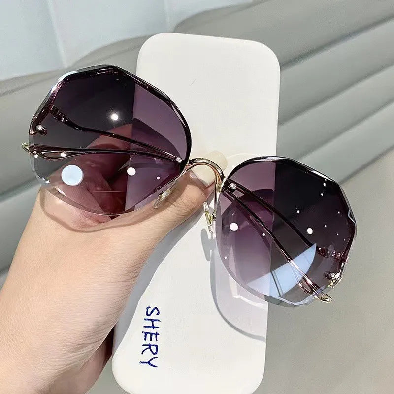 Round Designer Rimless