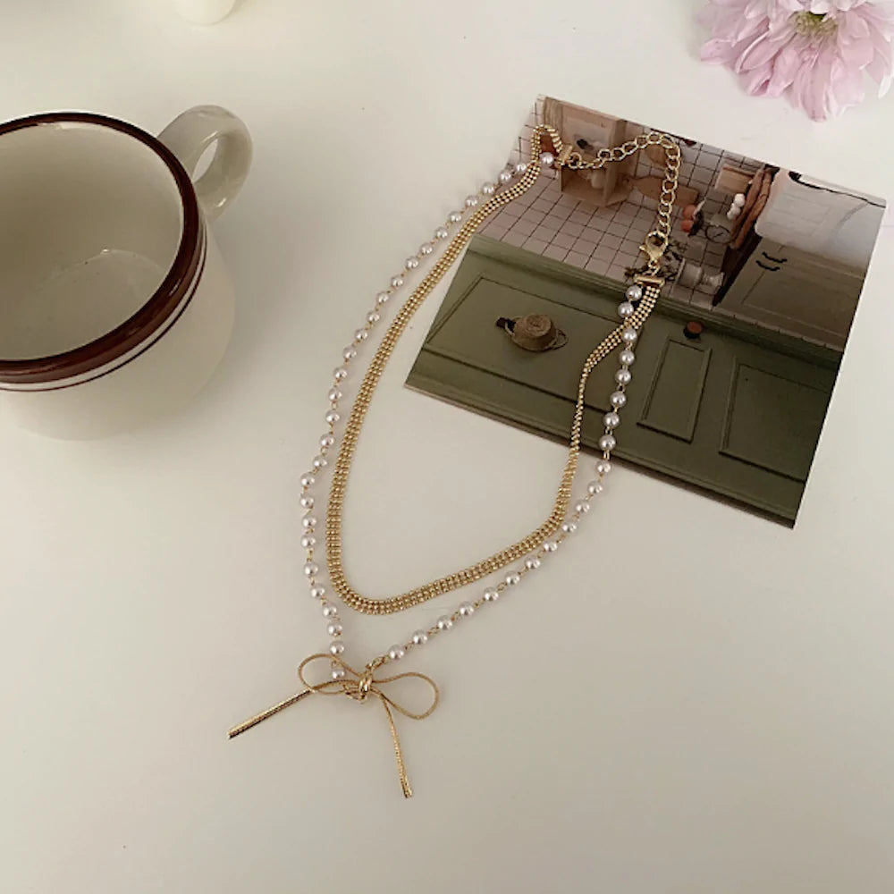 Layered Necklace With A Bow