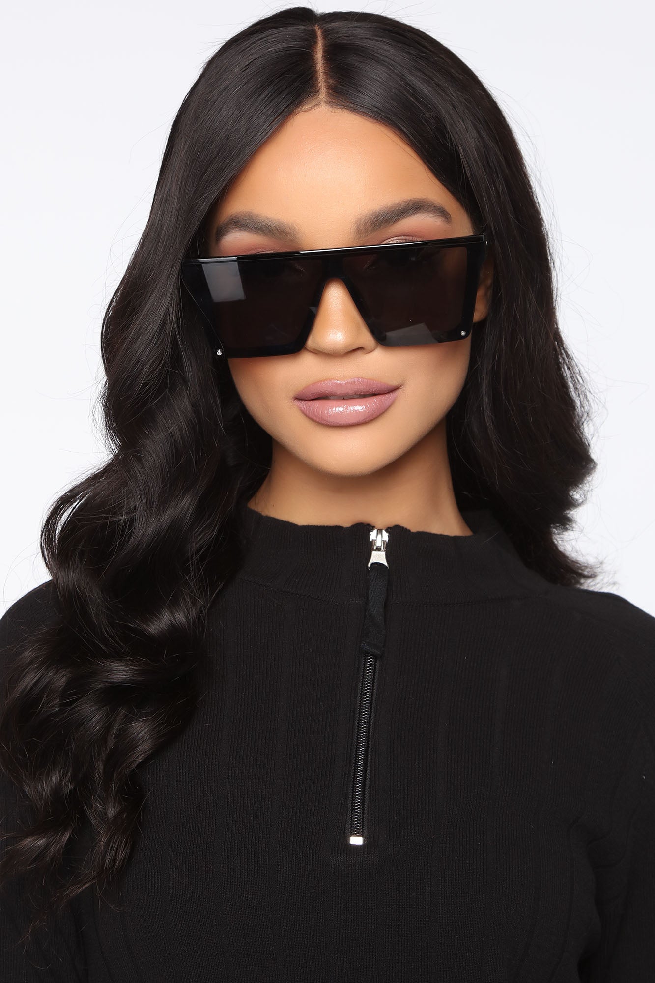 https://cdn.shopify.com/s/files/1/0293/9277/products/01-14-20_Studio_4_BR_LE_13-32-25_39__P20027SDCP_Black_P_1085_RA.jpg?v=1579111937
