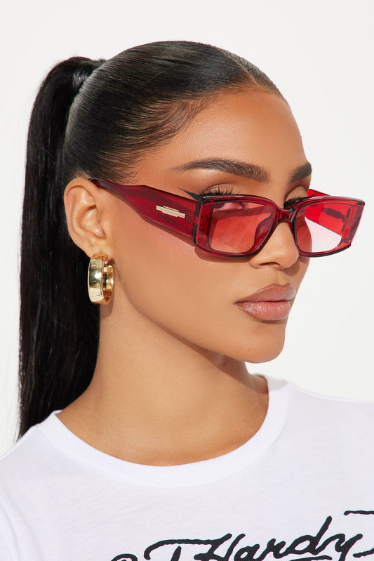 https://cdn.shopify.com/s/files/1/0293/9277/files/04-22-24_S3_53_P21010CP_Red_TK_SS_13-31-48_31057_BH.jpg?v=1713992154