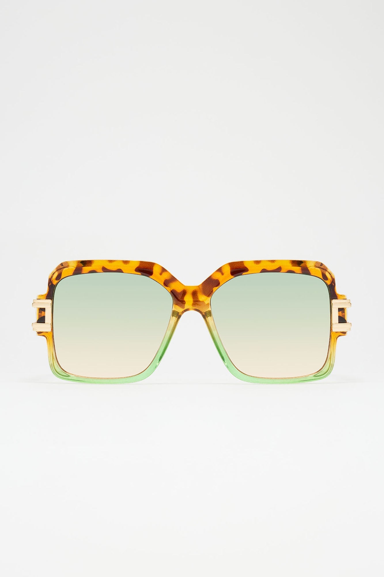 https://cdn.shopify.com/s/files/1/0293/9277/files/04-30-24_S10_40_LS24175_Tortoise_CXB_13-16-27_11413_SG_ES.jpg?v=1715729123