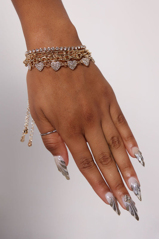 https://cdn.shopify.com/s/files/1/0293/9277/products/08-05-22Studio6_ME_KP_15-54-00_63_IDH04226018_Gold_0807__JB.jpg?v=1659990794
