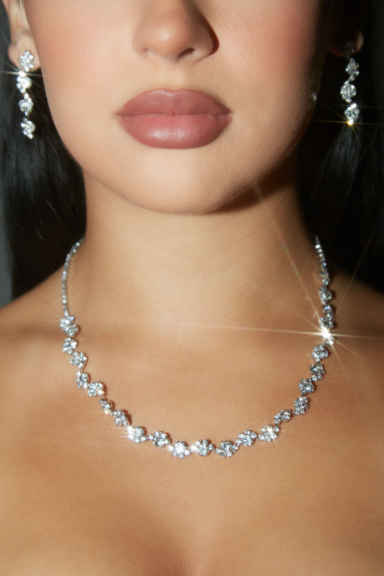 https://cdn.shopify.com/s/files/1/0293/9277/products/08-24-22Studio1_RT_15-11-25_76_TERH22418_Silver_8645_ES.jpg?v=1661456855
