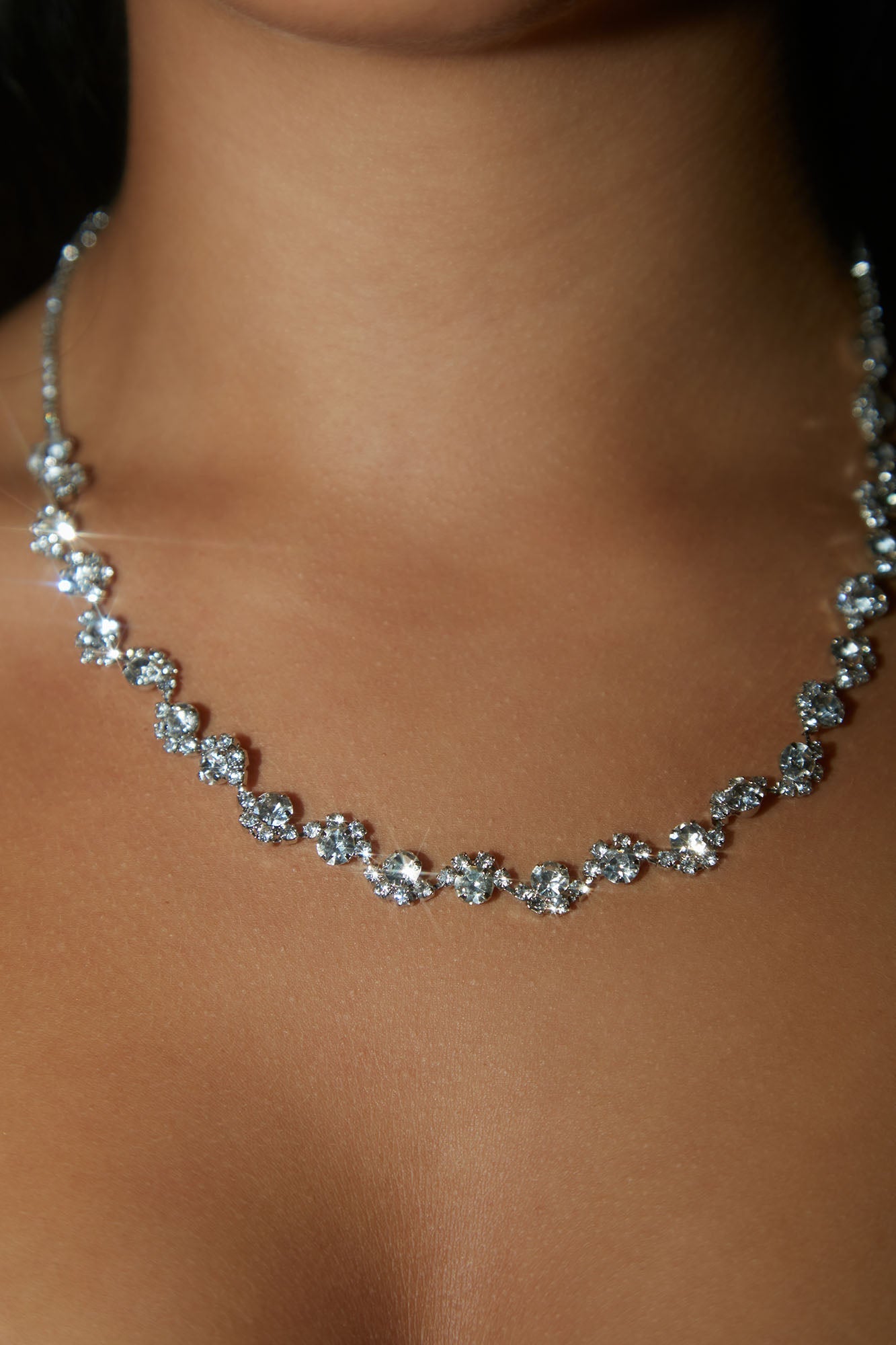 https://cdn.shopify.com/s/files/1/0293/9277/products/08-24-22Studio1_RT_15-11-40_76_TERH22418_Silver_8646_ES.jpg?v=1661456855