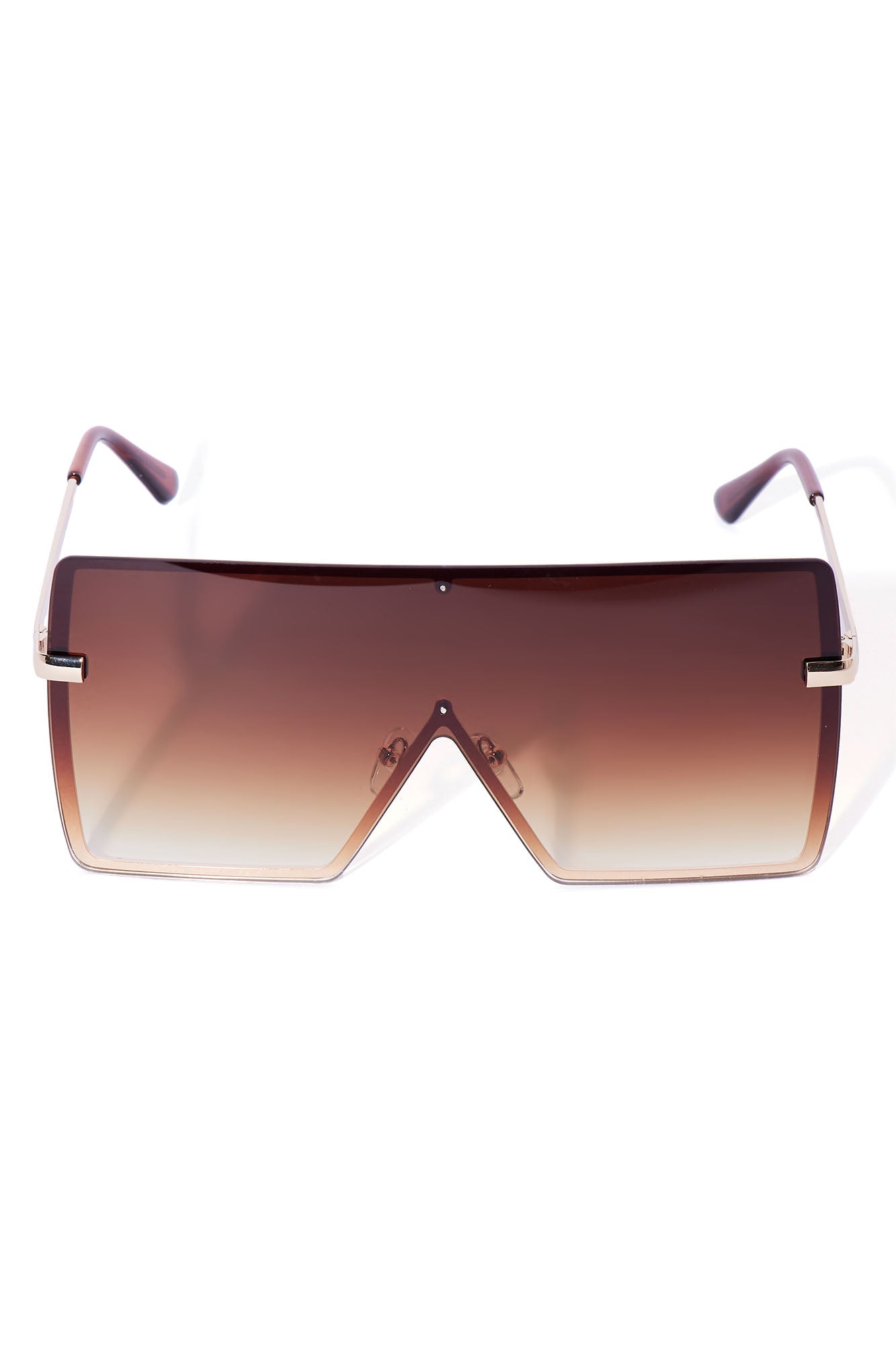 https://cdn.shopify.com/s/files/1/0293/9277/products/12-16-22Studio7_ME_14-44-58_33_M21316APMC_Brown_1610_ES.jpg?v=1671728461
