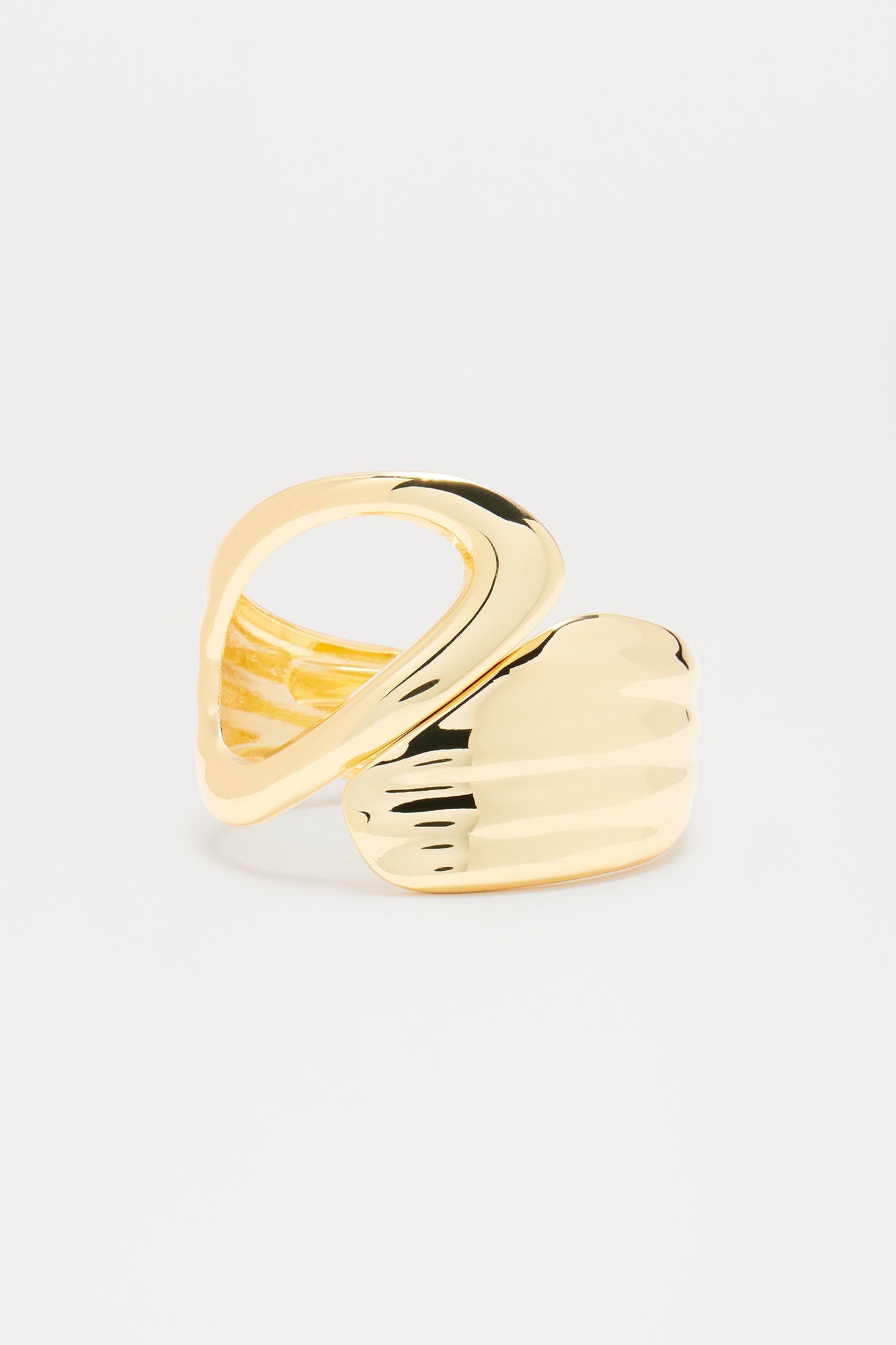https://cdn.shopify.com/s/files/1/0293/9277/files/12-24-24_S10_10_ZDJY0005_Gold_CXB_09-50-10_5433.jpg?v=1740703716