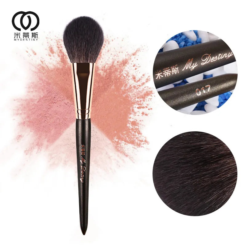 Round Blush Brush for Blusher Make Up