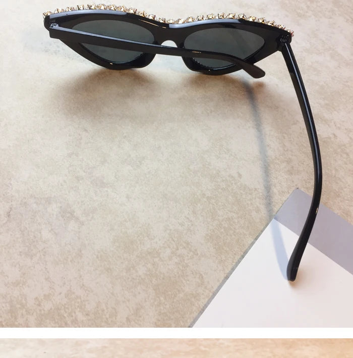 Vintage Luxury Crystal Diamond Cat eye
