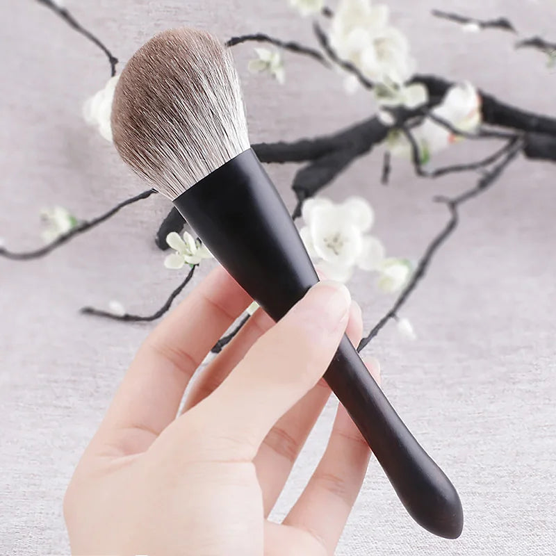 Angled Contour Sculpting Brush