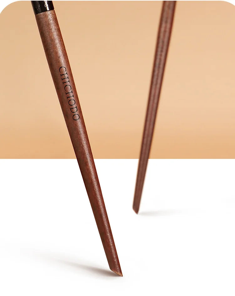 Makeup Brush Amber Series Carved
