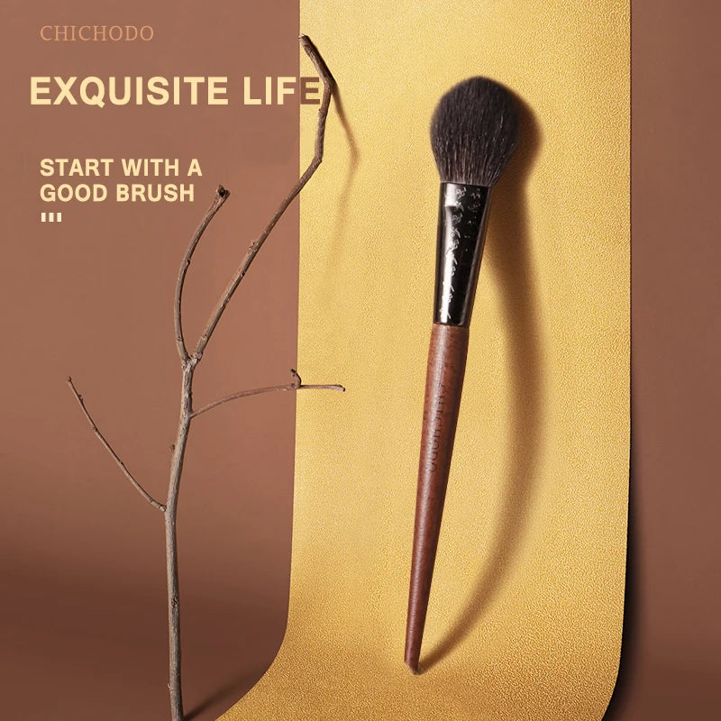 Makeup Brush Amber Series Carved