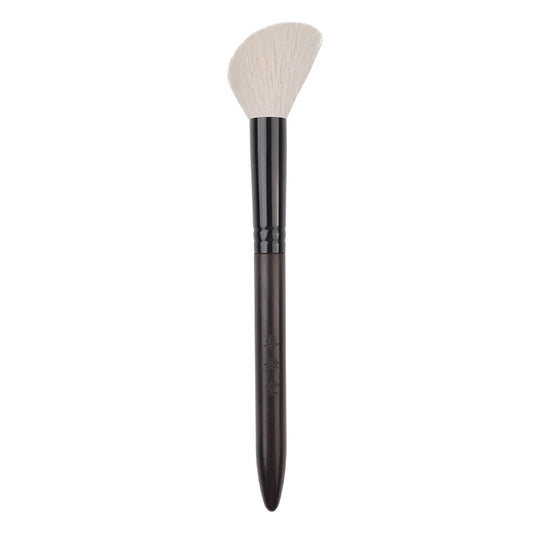 Multi-task Angled Contour Blush Brush