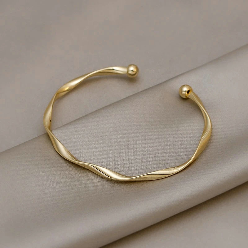 Classic Twisted Gold Bracelet