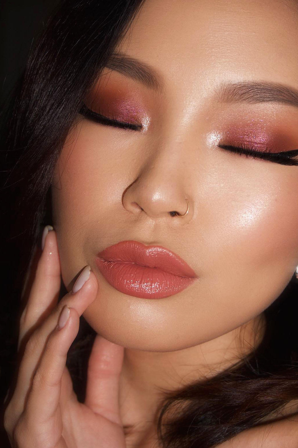 https://cdn.shopify.com/s/files/1/0293/9277/products/MavenLipstick-Snatched_mer.jpg?v=1685571641