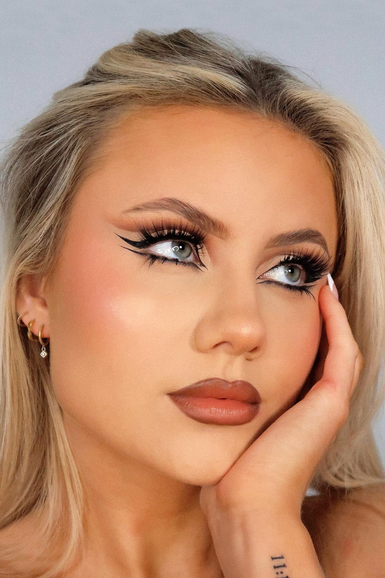 https://cdn.shopify.com/s/files/1/0293/9277/products/NOVABEAUTYD.T.F.PreciseBrowPencil-Blonde_mer.jpg?v=1670887734