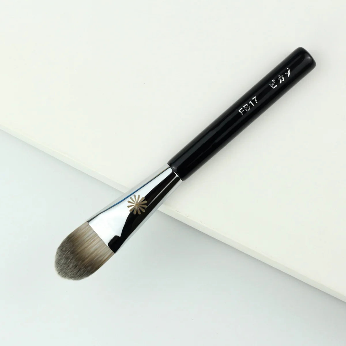 1pc Pro P series Makeup brushes Powder Foundation
