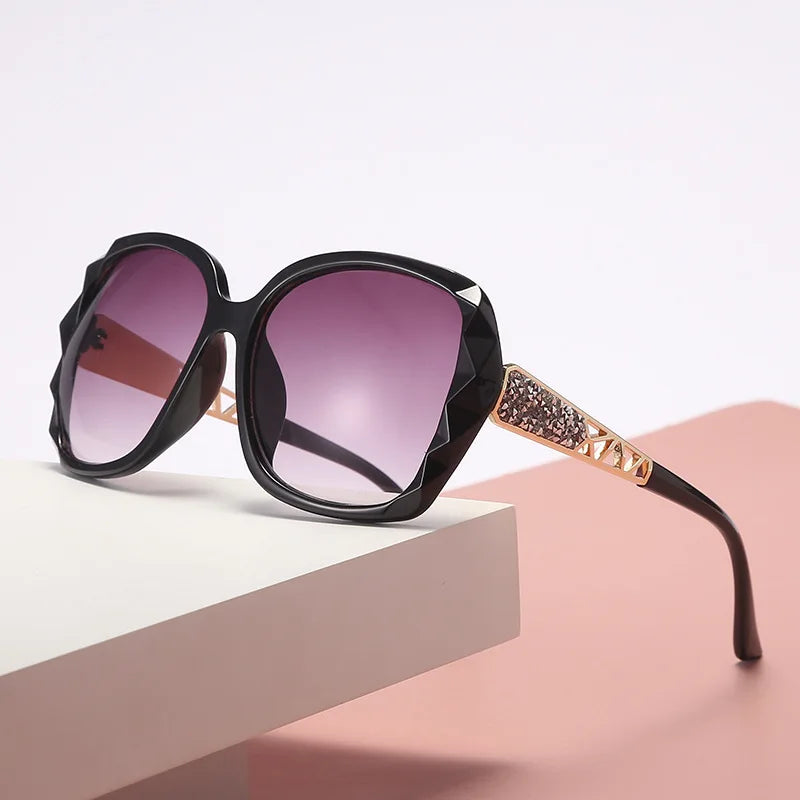 High Sense and Diamond-encrusted Sunglasses