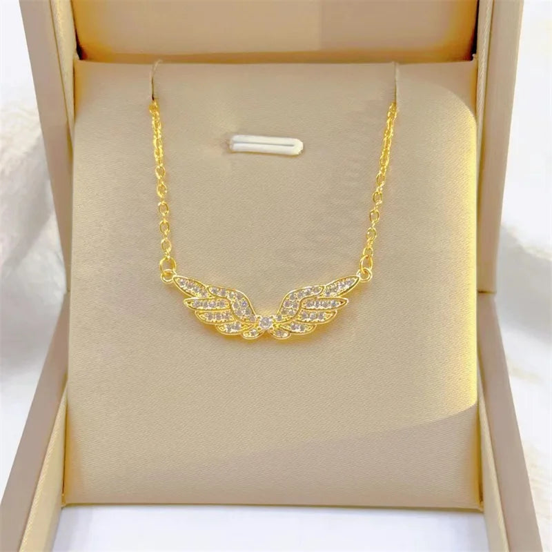 Exquisite Light Luxury White Necklace