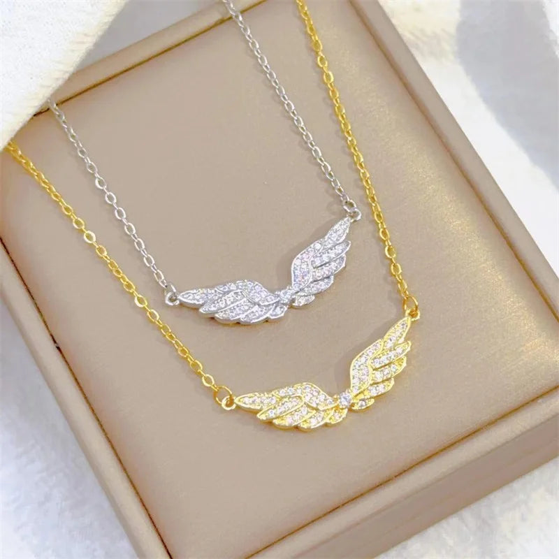 Exquisite Light Luxury White Necklace