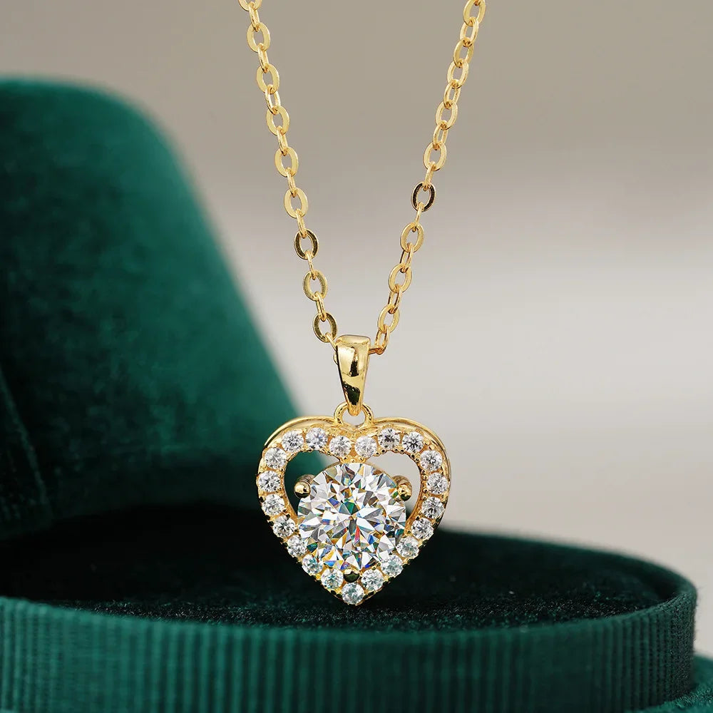 100% Real 18k Gold  Heart-shaped Moissanite Necklace