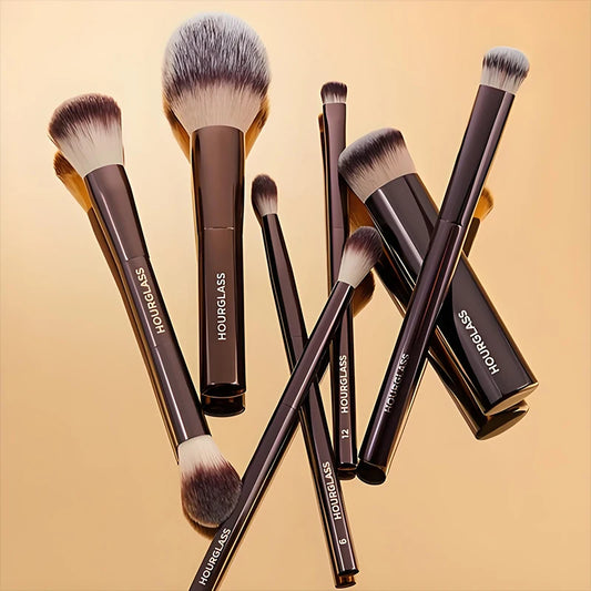 Vegan brush travel brush set includes 7 brushes for the eye and face with a bag gift box packaging