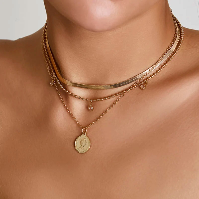 Crystal Star Pendant Necklaces